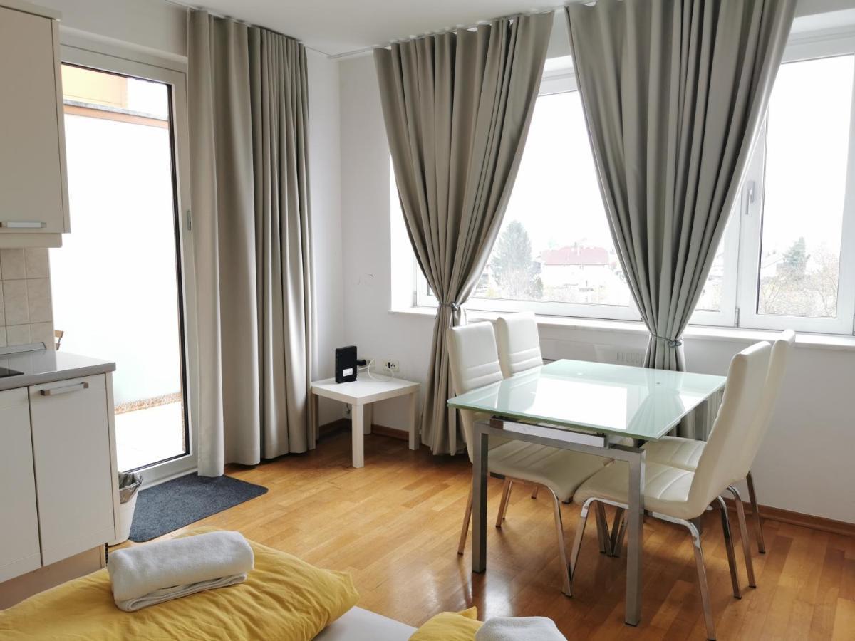 Trnovo Apartment With Free Parking Любляна Екстер'єр фото